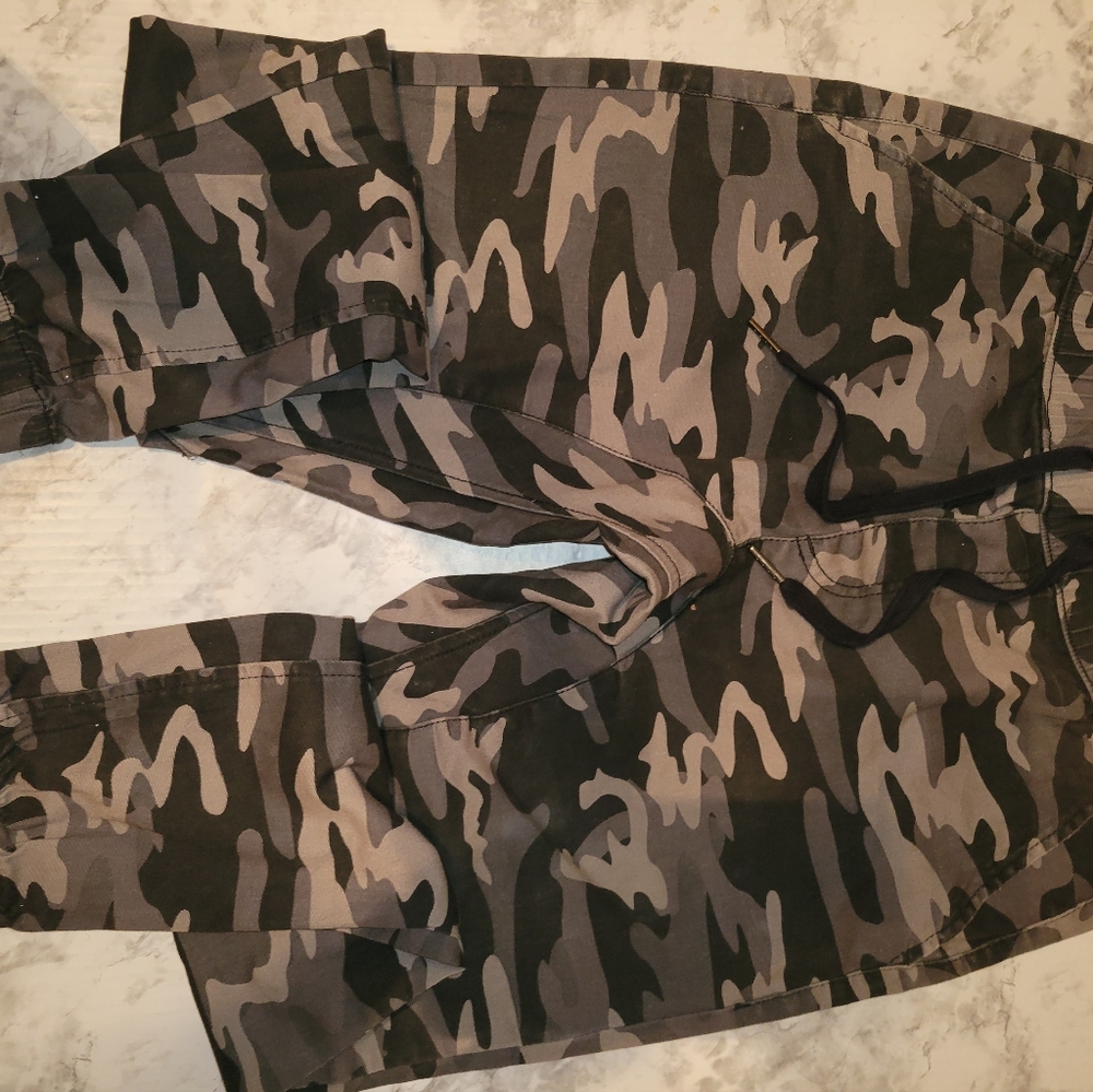 Ring of fire Camo pant